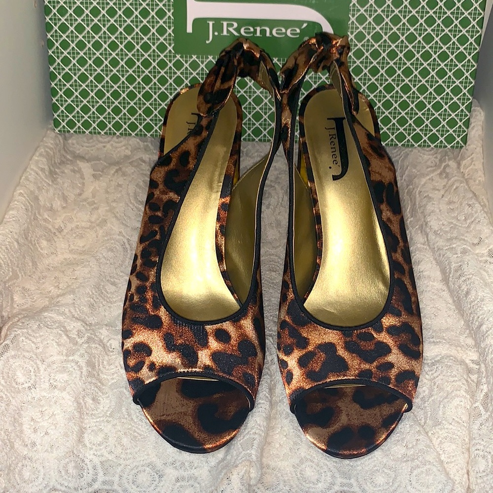 ⭐️Gorgeous J.Renee’ Heels - Picture 3 of 8